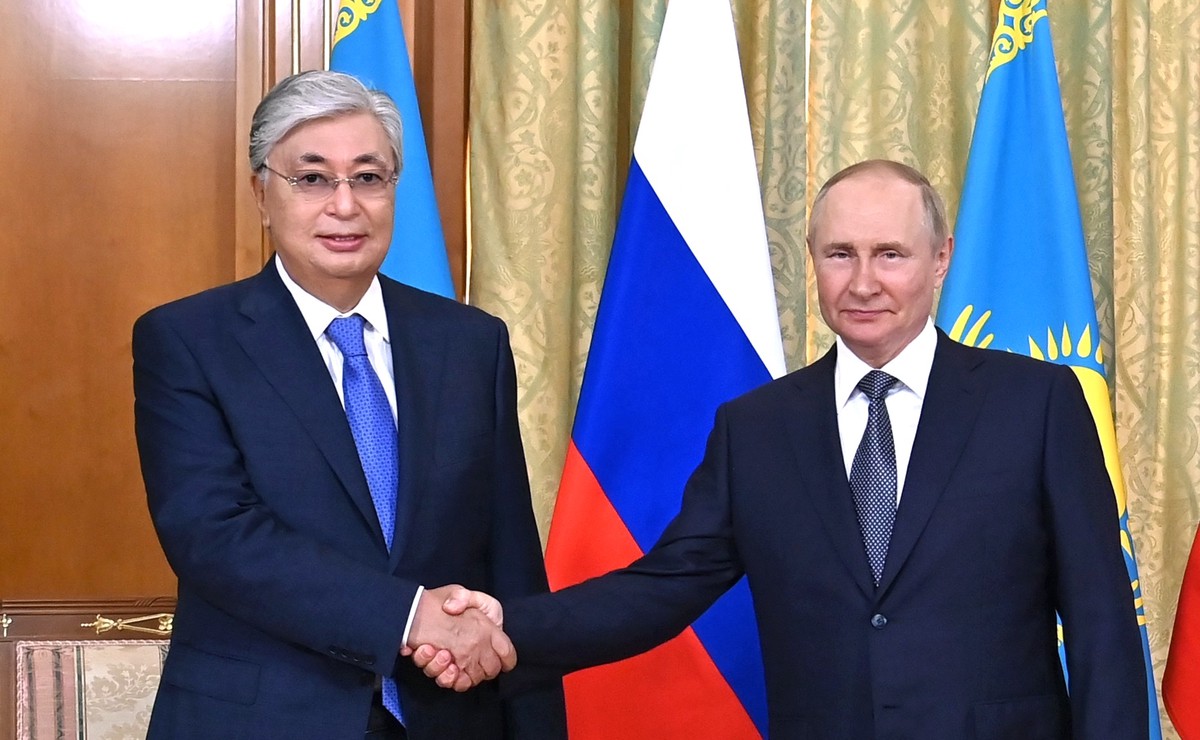 Путин и Токаев провели телефонный разговор