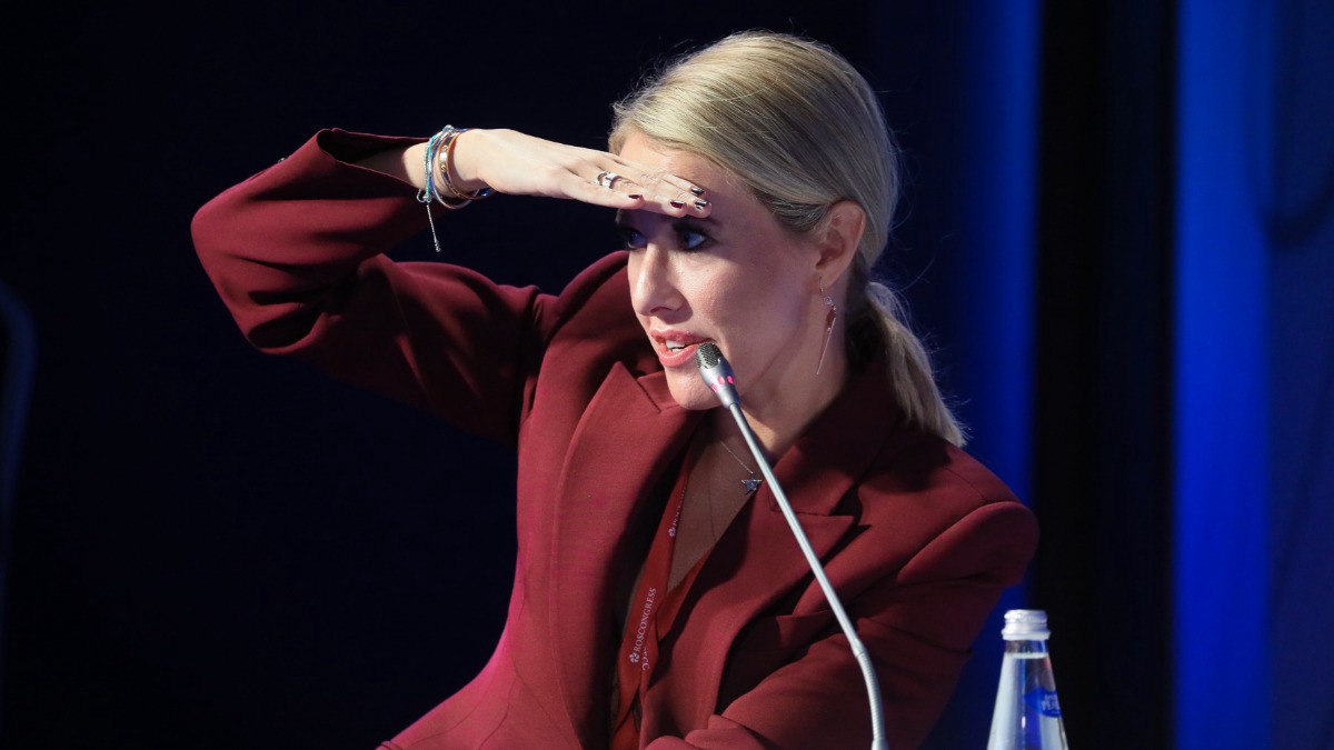 ФНС заблокировала счета двух фирм Собчак