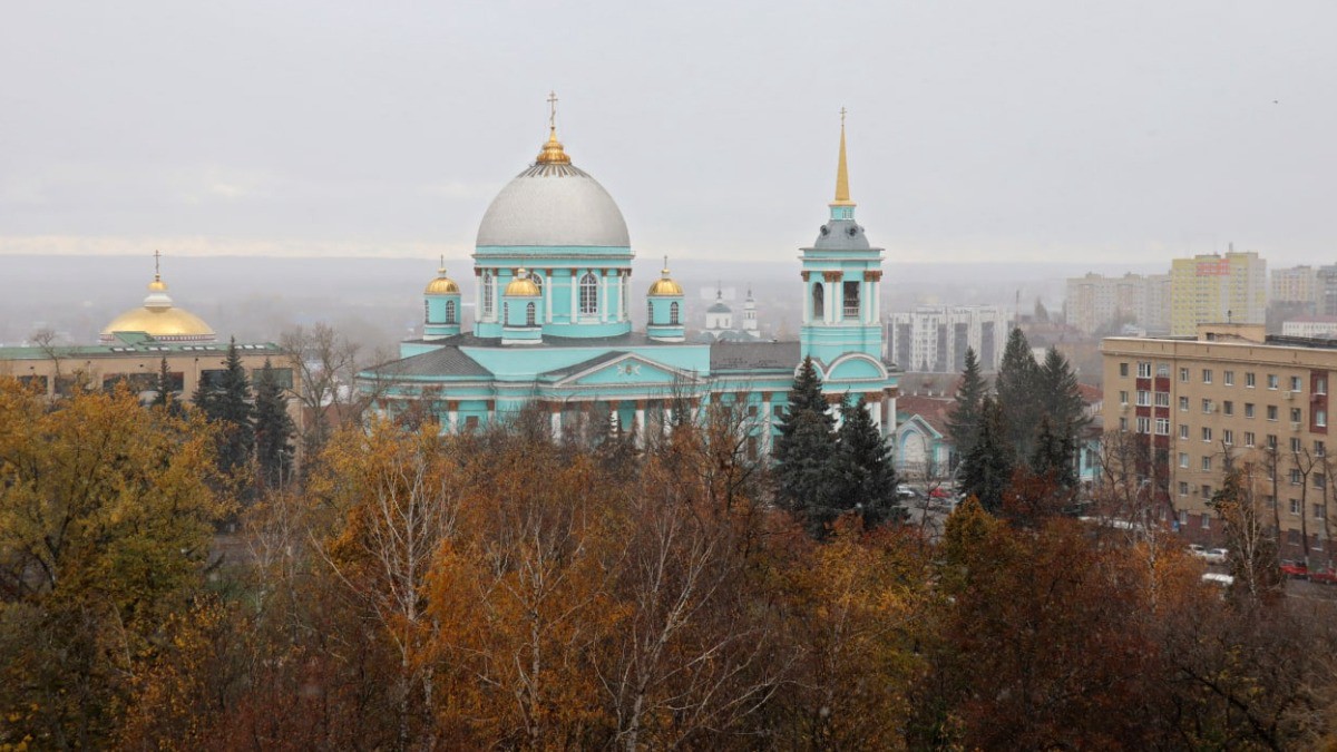 Власти Курской области запретили распространять фото и видео с передвижением ВС РФ 