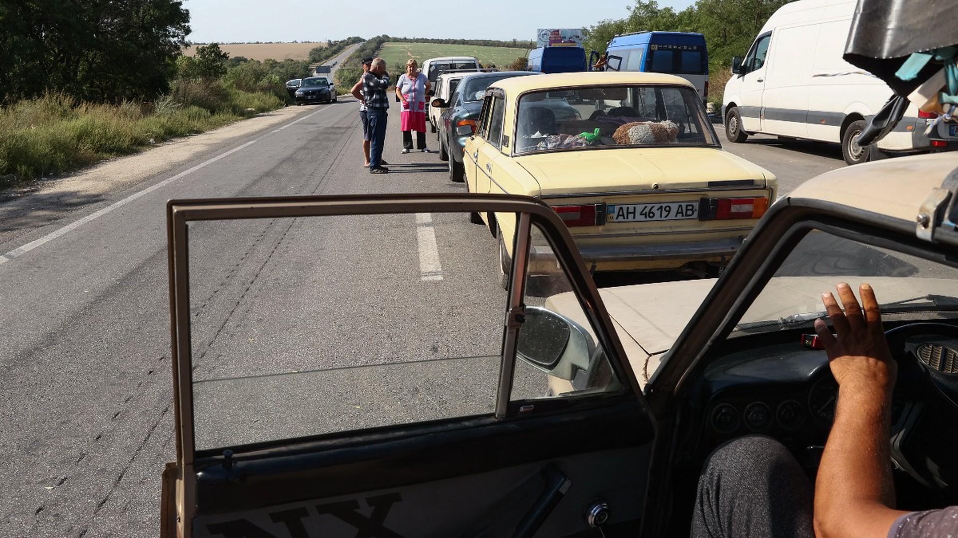 Украина не пропускает автомобилистов на освобожденную часть Запорожской области