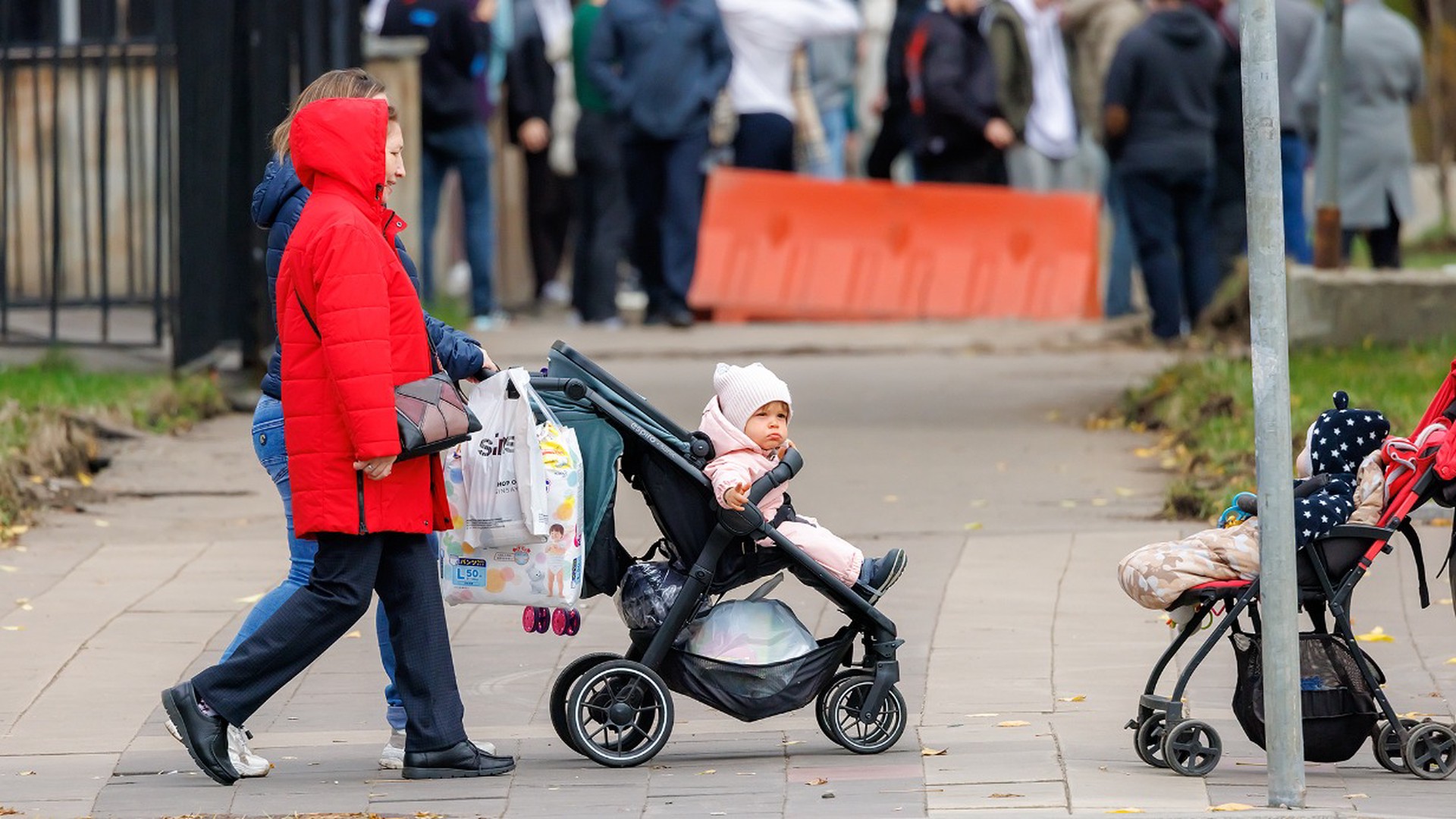 Росстат: большинство россиян хотят иметь двоих детей
