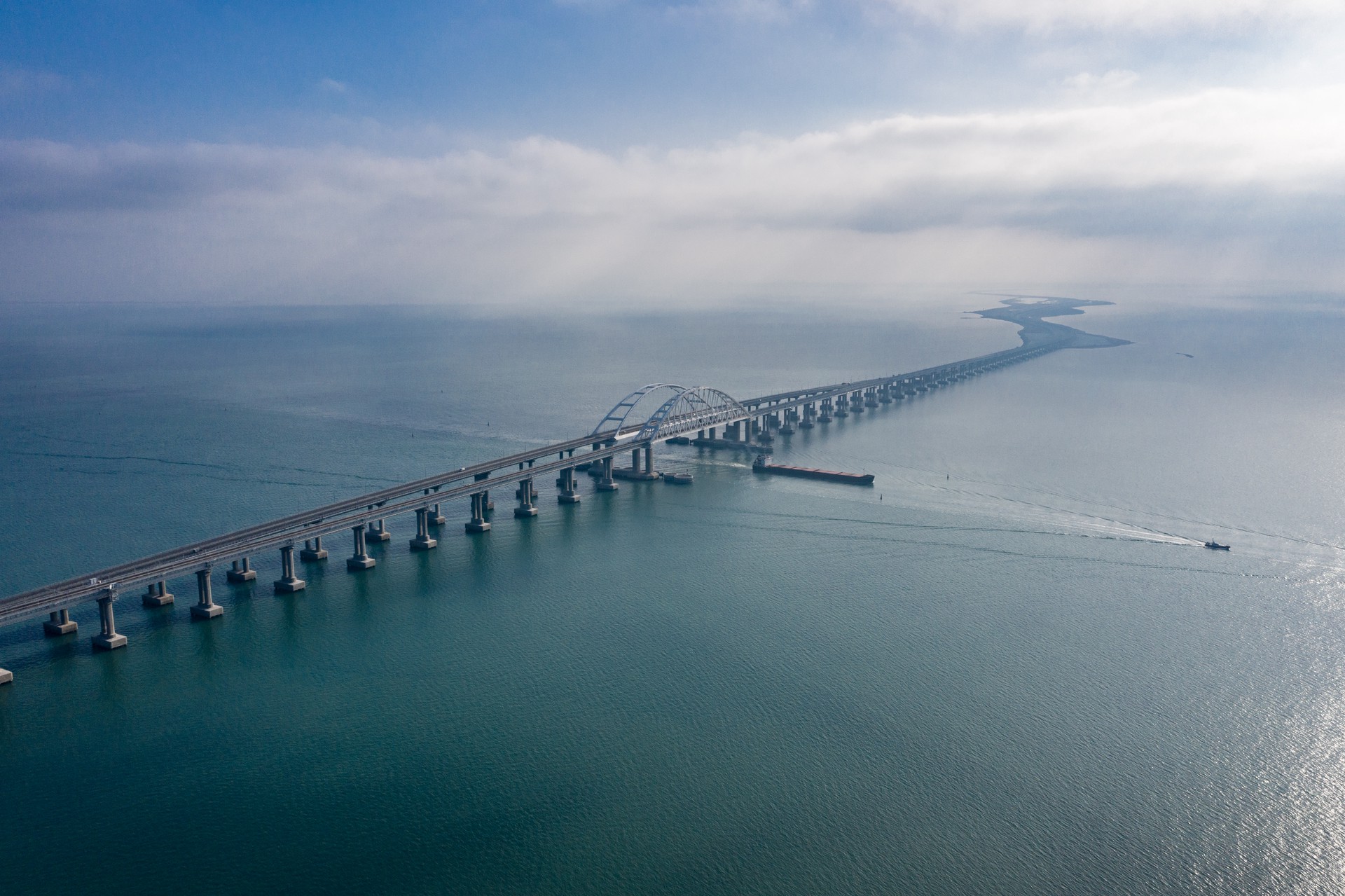 Guardian: Украина планирует атаковать Крымский мост в первой половине 2024 года