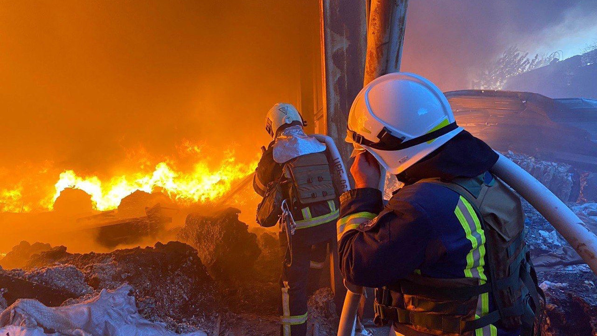 В Киевской области произошёл пожар на одном из промышленных объектов