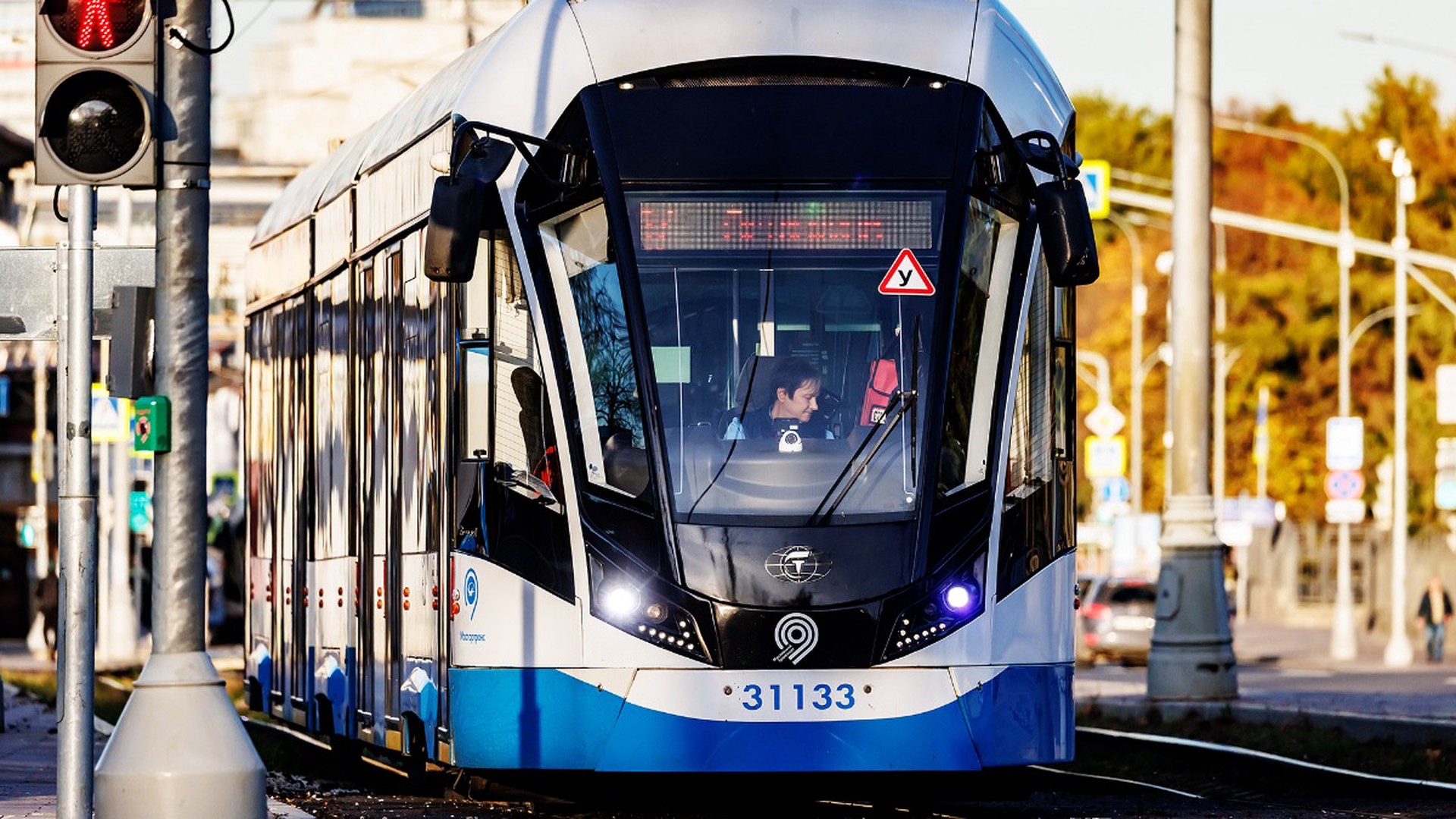 В Петербурге решили выбрать трамваи с ИИ вместо полного автопилота
