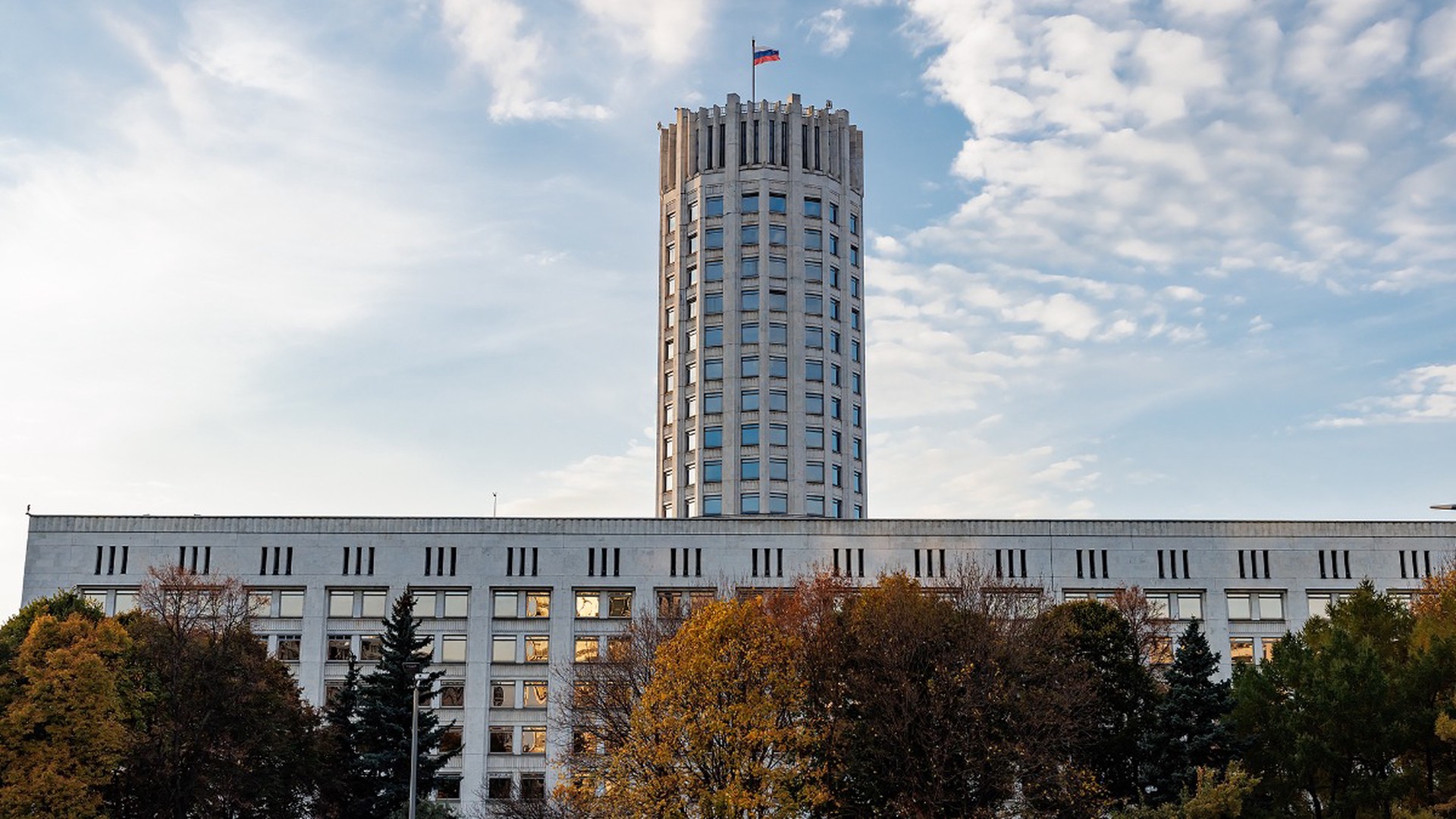 Правительство РФ хочет освободить партии товаров до 200 евро и duty free из-под курсовых пошлин