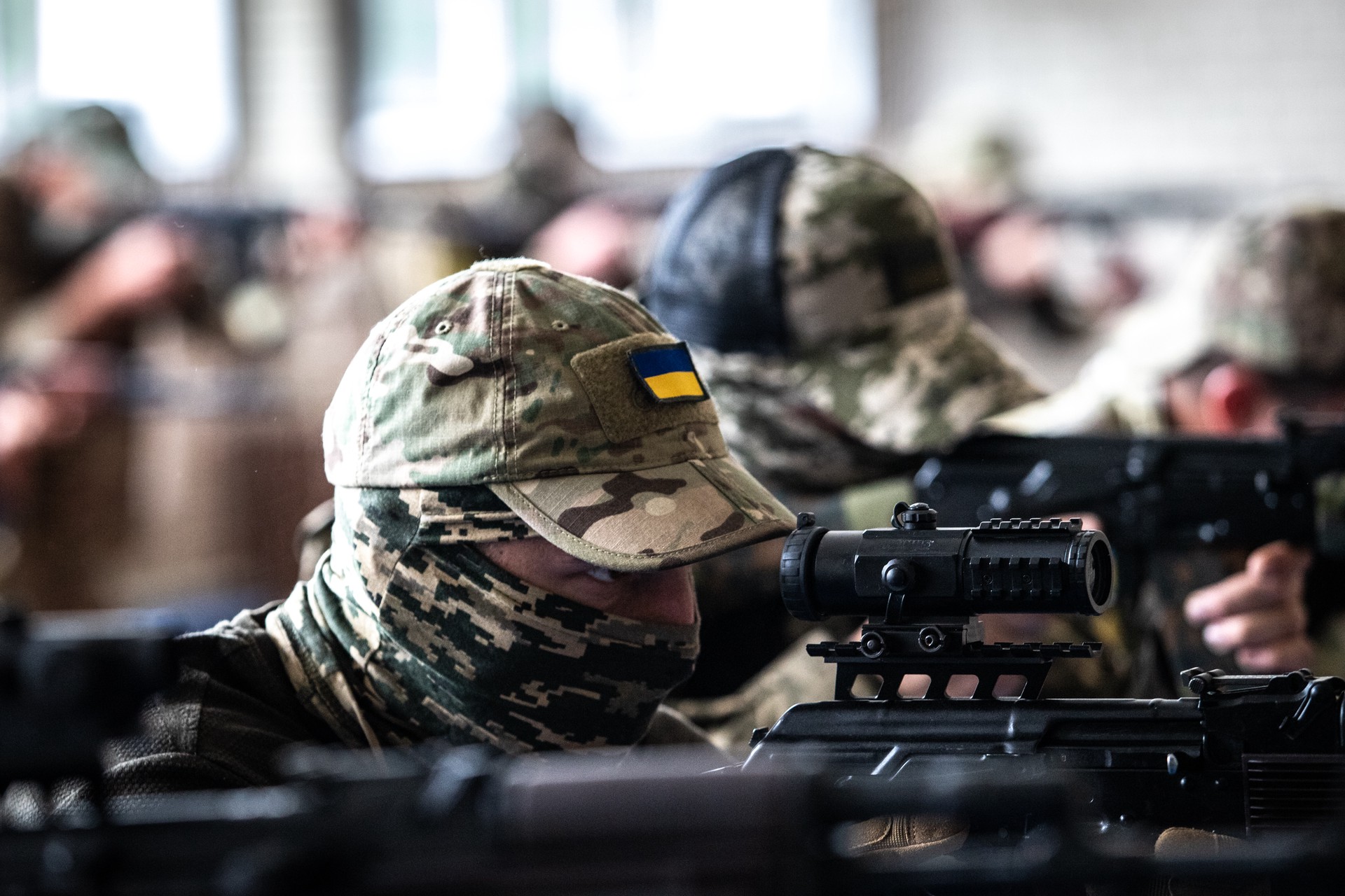 Бывший глава ЦРУ заявил, что Украине не хватает людей на фронте