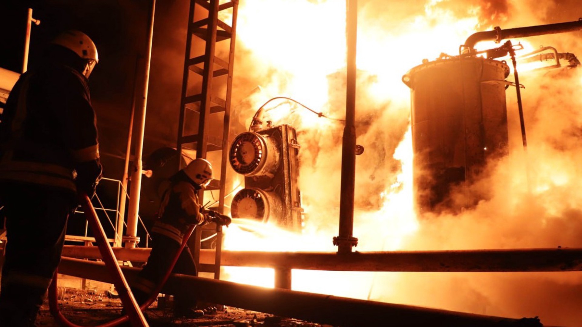 На Украине Черниговская ТЭЦ выведена из строя в результате пожара
