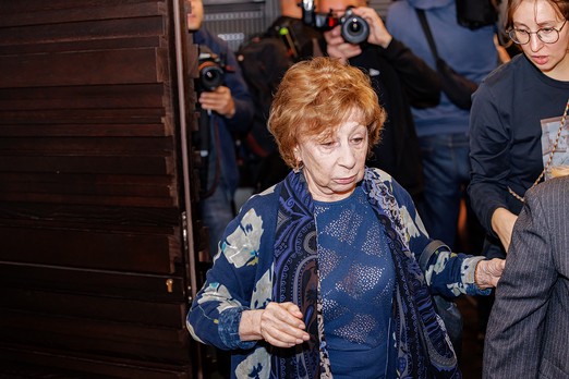 Ахеджакова не смогла прокомментировать новость о смерти Чуриковой