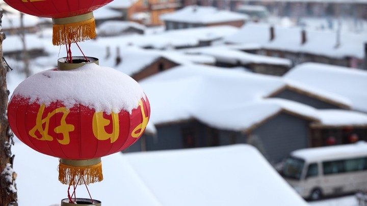 <p class="MsoNormal" style="line-height: 115%;"><span style="font-size: 14.0pt; line-height: 115%; font-family: 'Times New Roman',serif;">Почему у китайского Нового года нет точной даты празднования?</span></p>