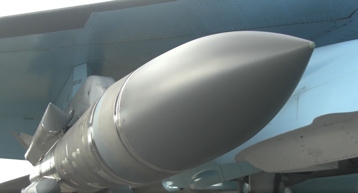 Минобороны: Су-34 уничтожили командный пункт ВСУ 500-килограммовыми бомбами М-62