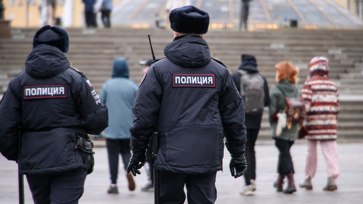 Сквернословия точка нет: за крепкое словцо россиян накажут по закону