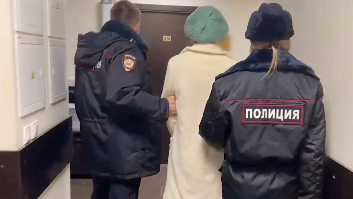 Мать, выбросившая младенца из окна в Москве, не сожалеет о произошедшем