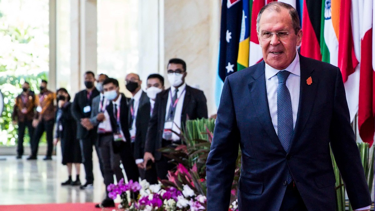 Глава МИД РФ Лавров прибыл на Бали для участия в G20