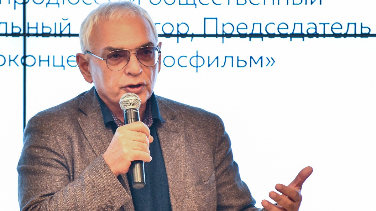 Режиссёр Шахназаров рассказал о переломном моменте конфликта России и Украины