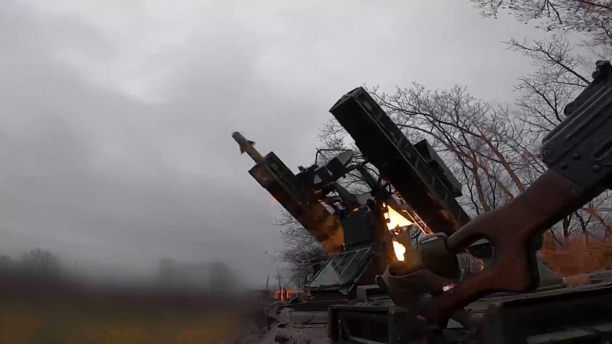 Российские войска закрепились на востоке и юго-востоке Угледара