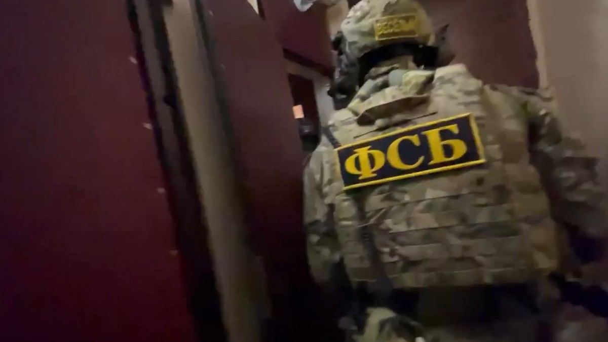 ФСБ: суд в Севастополе дал 12 лет колонии россиянину, шпионившему в пользу Украины