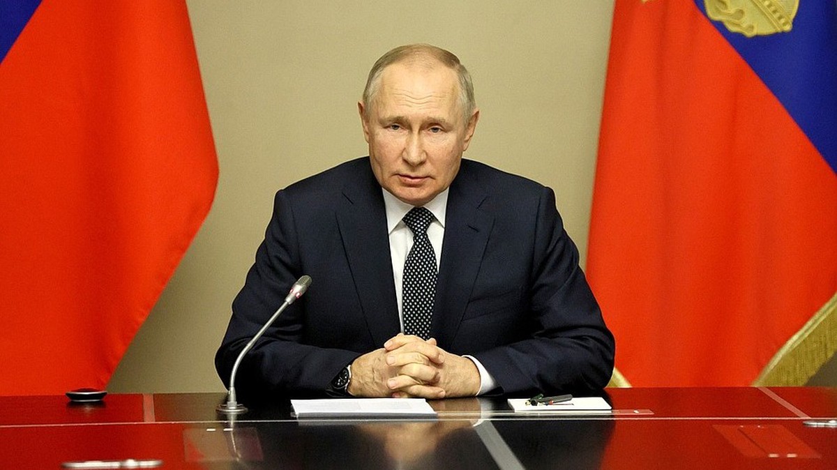 Путин прилетел в Бишкек для участия в саммите Евразийского экономического союза