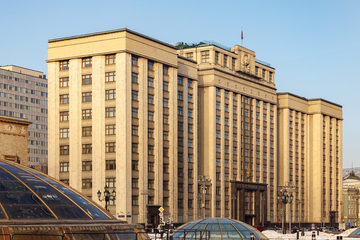 В Госдуме предложили вернуть двухгодичную срочную службу