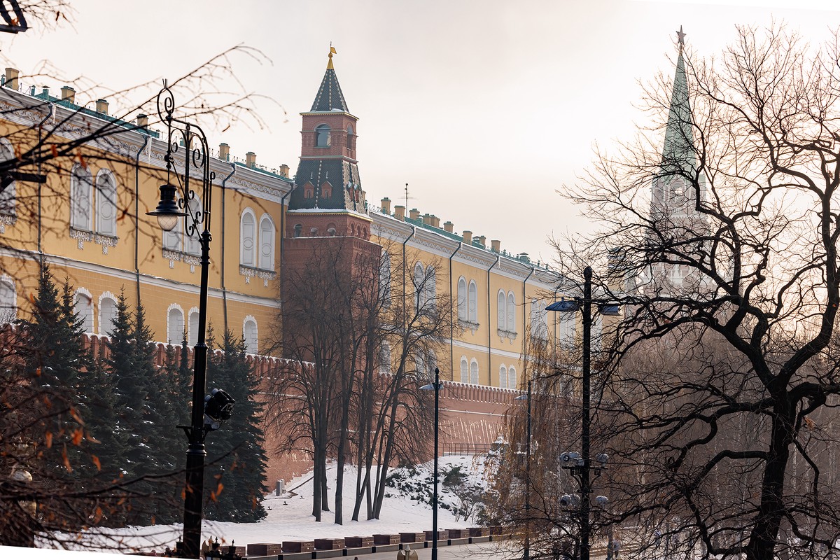 СМИ: Киеву нужно начать переговоры с Москвой, пока на Украине не наступил крах