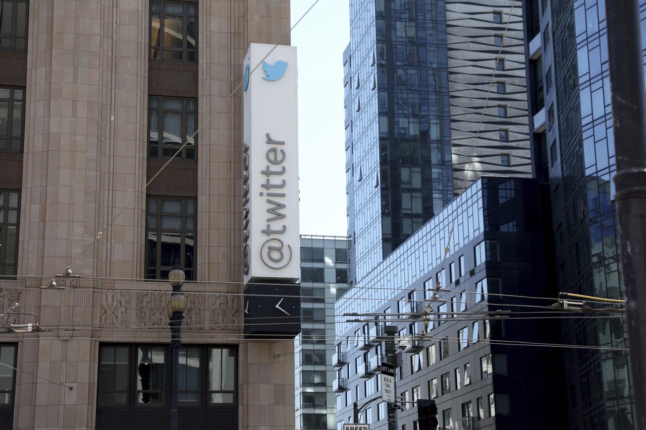 Отмирание социальных сетей: почему клоунское поведение Илона Маска не спасет Твиттер