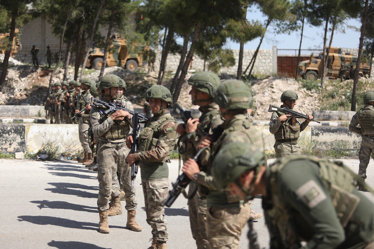 Россия – за мир, а США – за военных: кто виноват в эскалации между Турцией и курдами