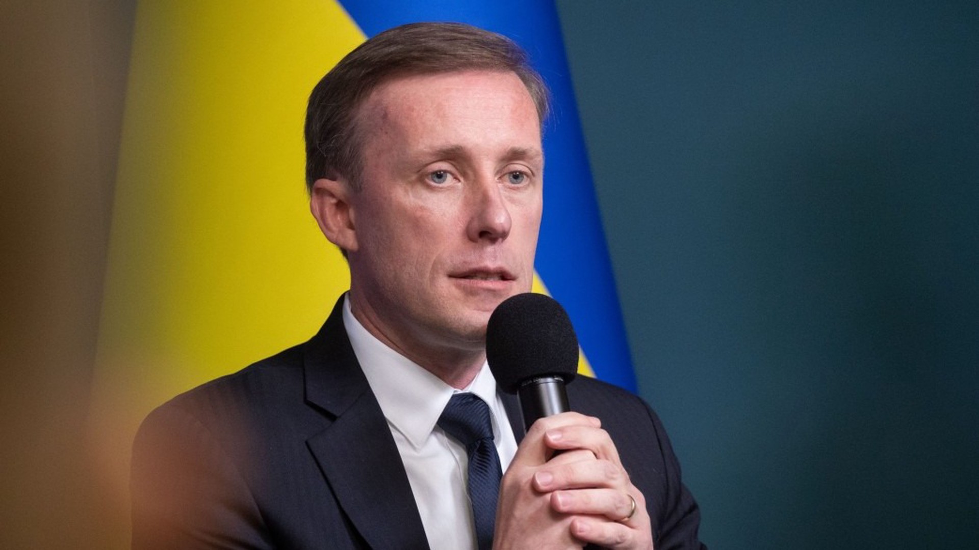 Салливан заявил, что задержанный пакет помощи США дойдёт до Украины 