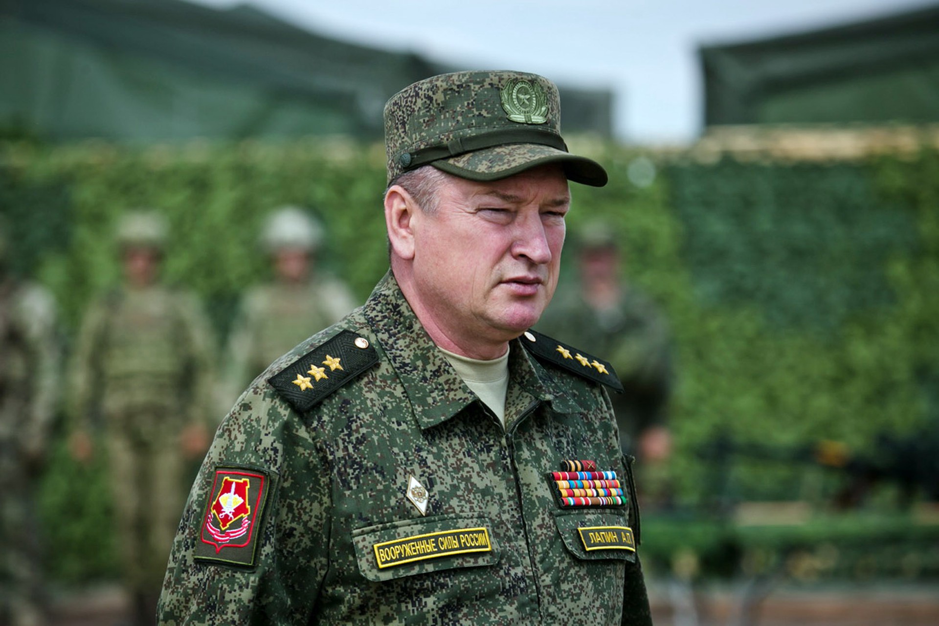 Руководитель военной операции. Генерал Лапин ЦВО.