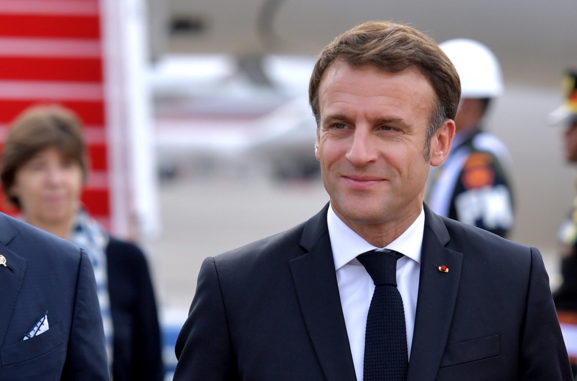 Президент Франции Макрон подписал закон о пенсионной реформе 