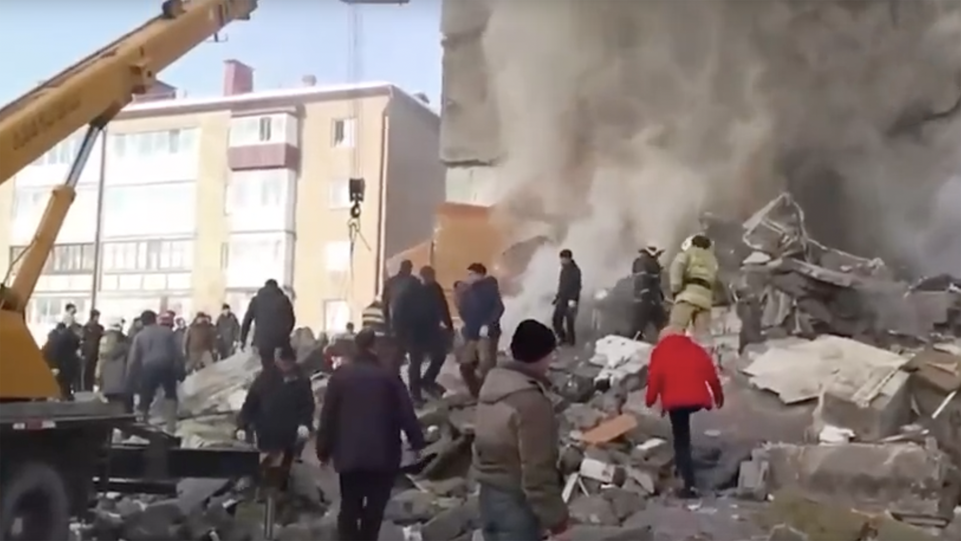 Число погибших после обрушения части жилого дома на Сахалине возросло до трёх