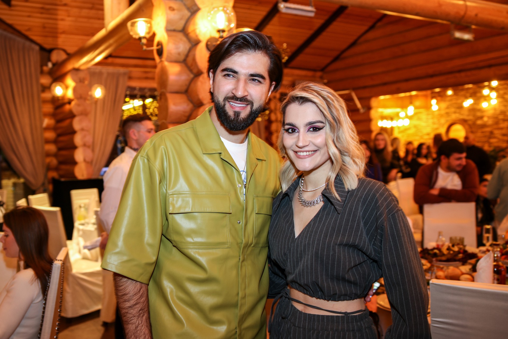 Певица Mona высказалась о брачных контрактах после расставания с Джараховым