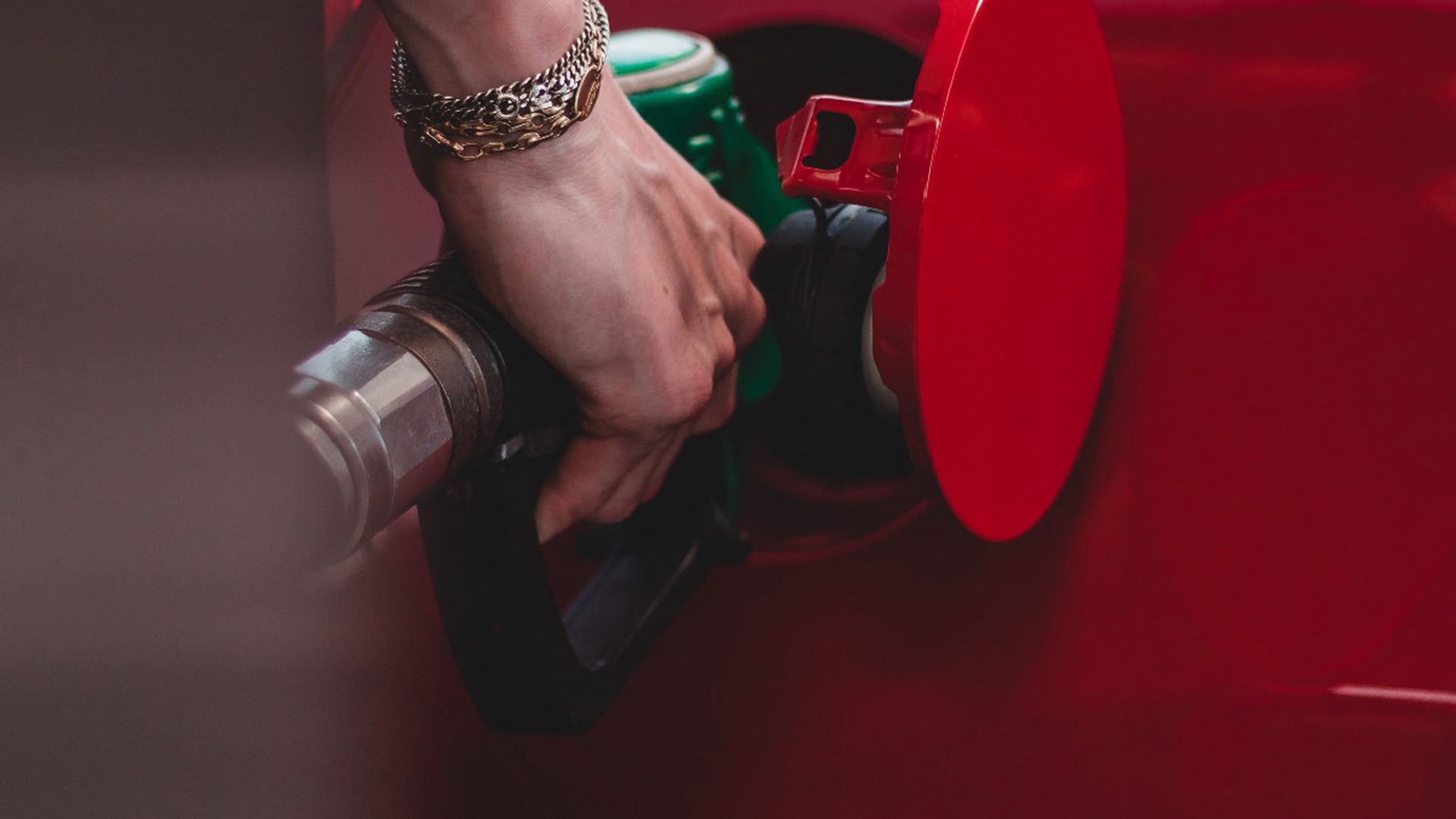 В России снизились цены на бензин и дизель 