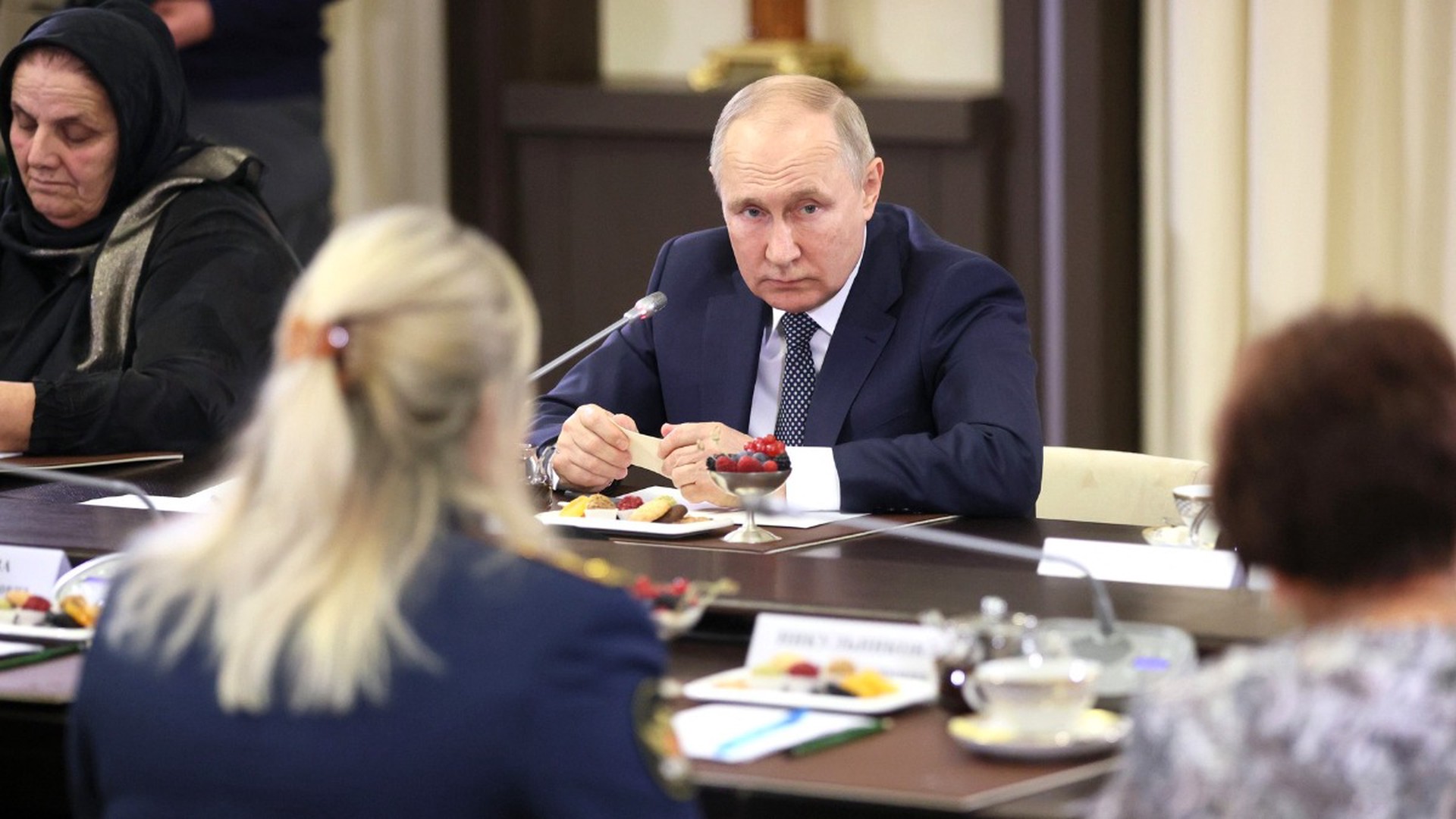 «Мы разделяем эту боль»: Путин встретился с матерями участников СВО