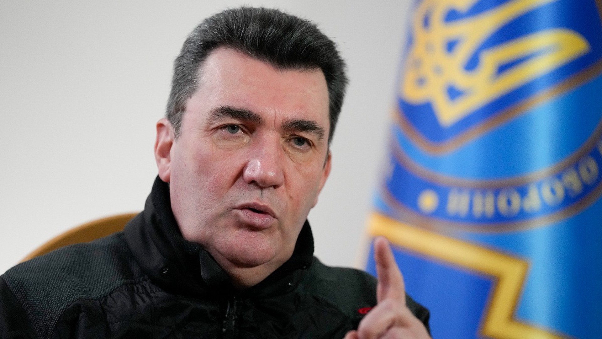 Данилов заявил, что Запад указывает Киеву на необходимость диалога с Москвой 
