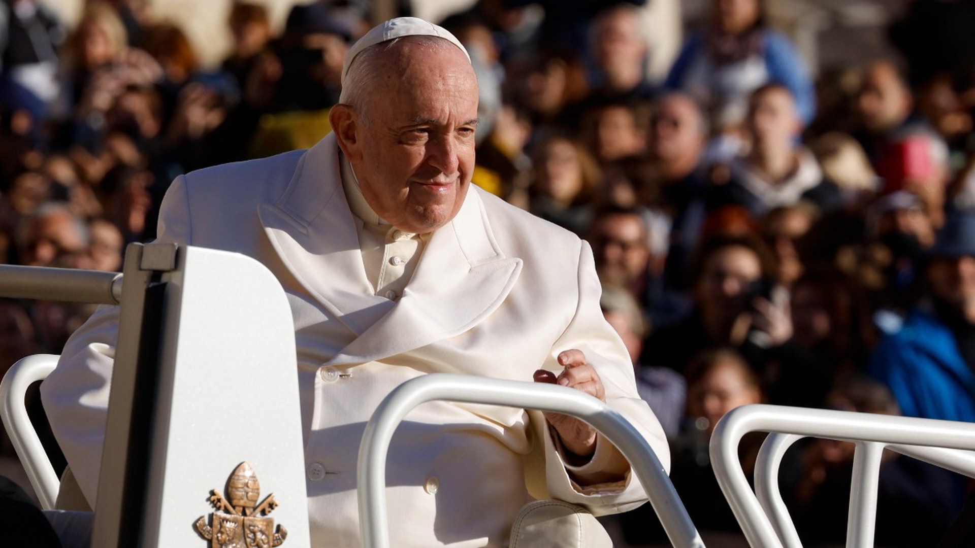 Мелко бурят: зачем римский папа оскорбляет народы России
