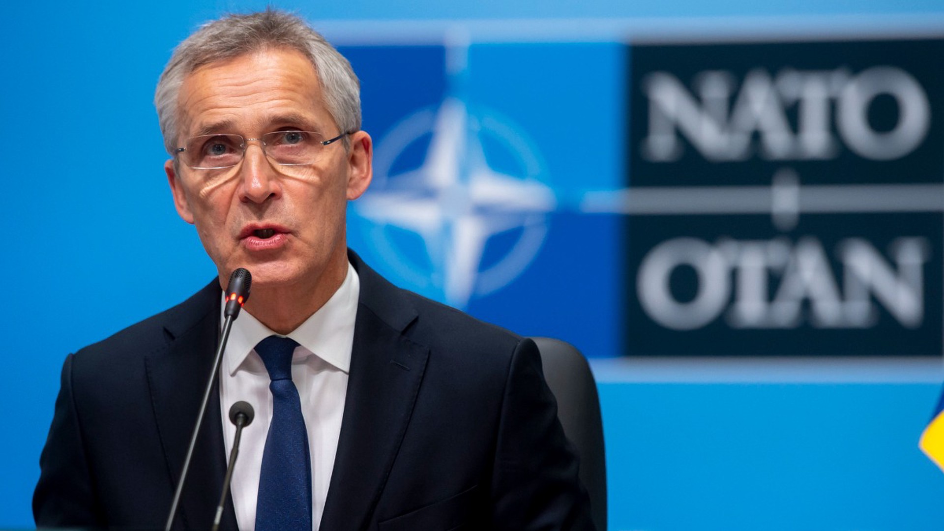 Столтенберг: помощь Украине истощила военные запасы НАТО и Евросоюза