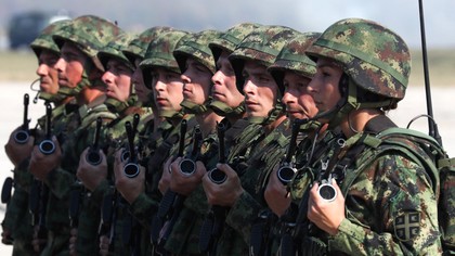 Белград допускает возвращение тысячи силовиков в Косово