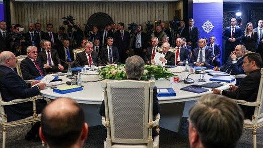 Саммит с усами: зачем России такая ОДКБ