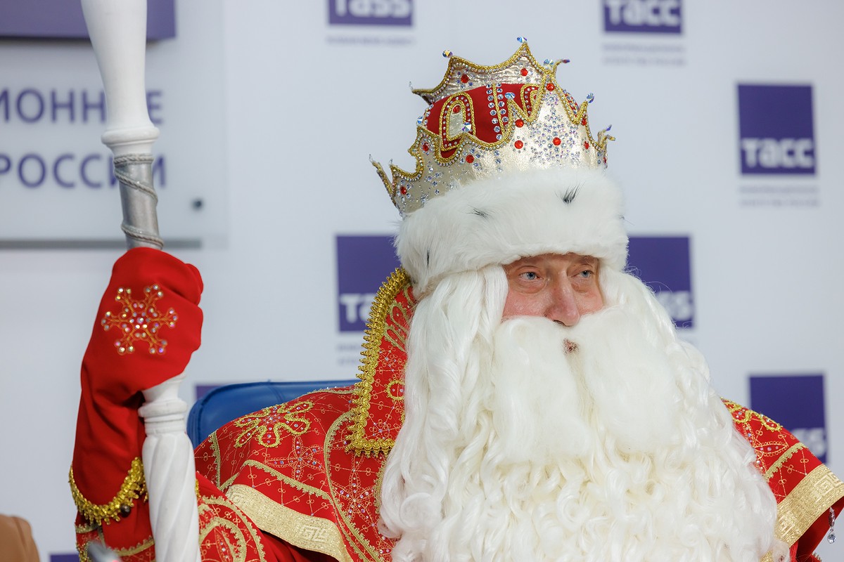 Путин рассказал, что считает Деда Мороза главнее себя 