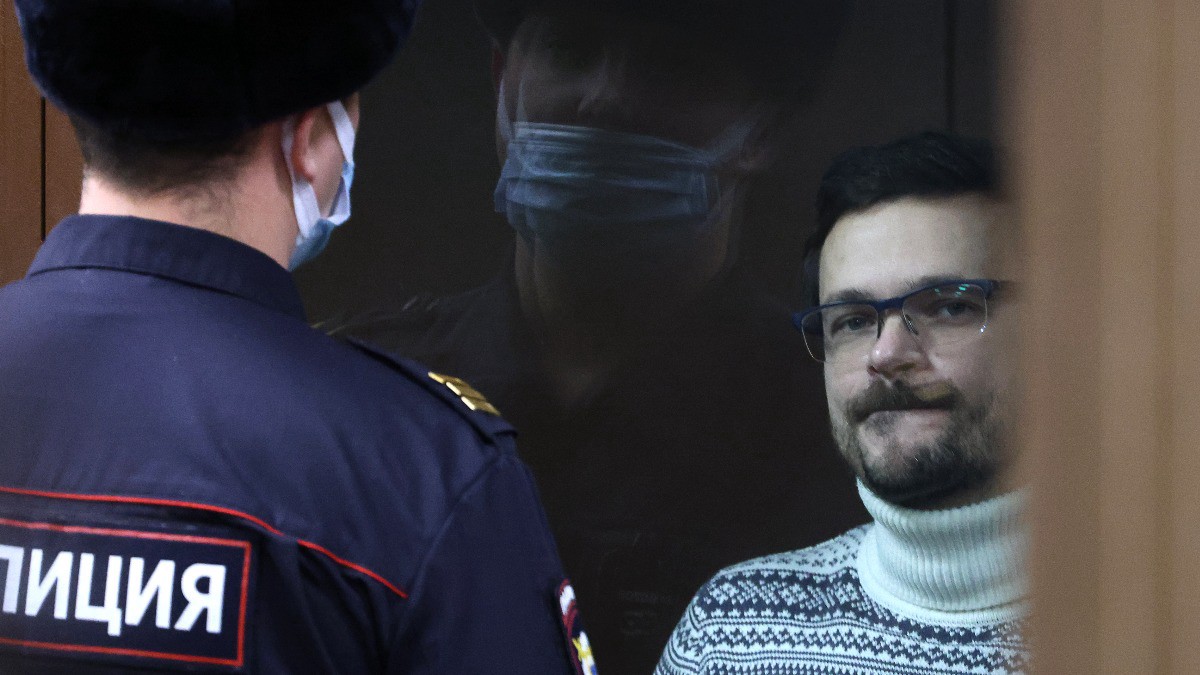 Илью Яшина* приговорили к 8,5 годам колонии за распространение фейков о ВС РФ