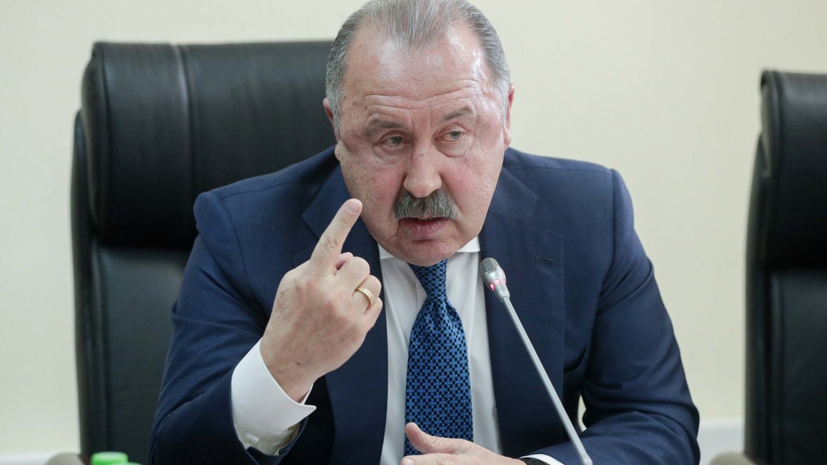 Газзаев отреагировал на слова Венгера о проведении чемпионатов мира по футболу зимой