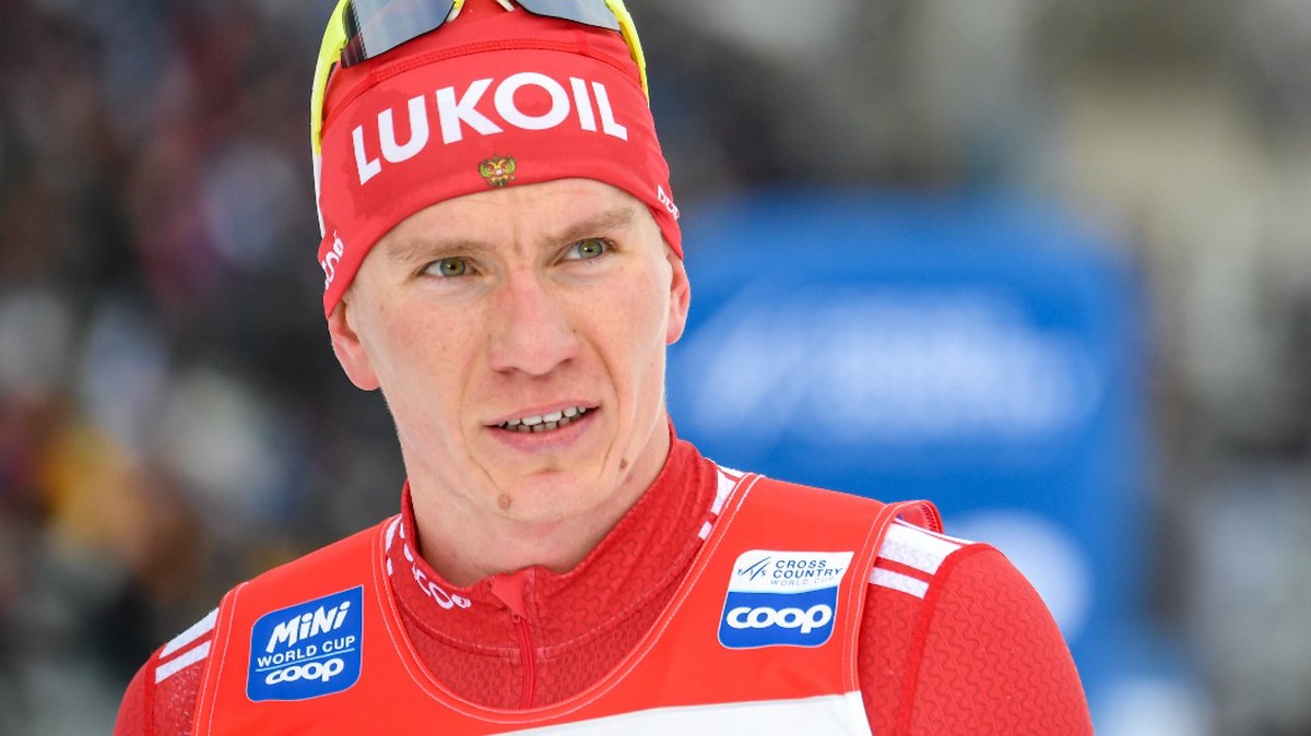 Олимпийский чемпион Большунов выиграл гонку преследования на этапе Кубка России