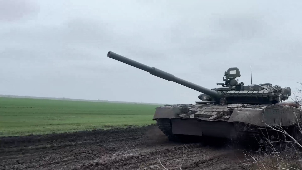 Минобороны: танки Т-90А применяют новую тактику против ВСУ на краснолиманском направлении