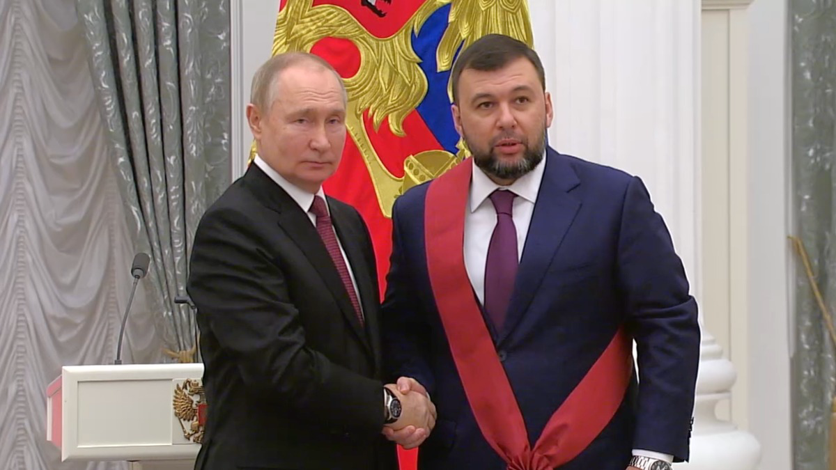 Путин наградил Пушилина, Пасечника и военкора Пегова орденами