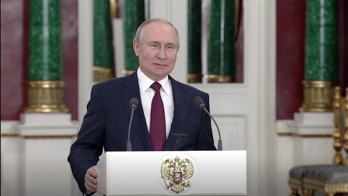 Путин разрешил спуск на воду атомного подводного крейсера «Император Александр III»