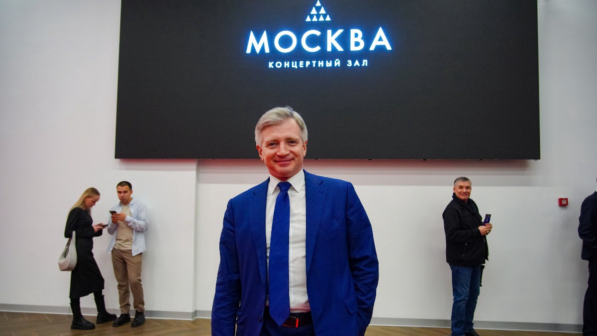 Эху отдаётся: зачем министр культуры Москвы сотрудничает с сомнительными деятелями