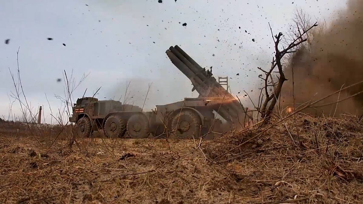 Военный эксперт: Киев «напросился» на создание Россией санитарной зоны до 300 км вглубь Украины