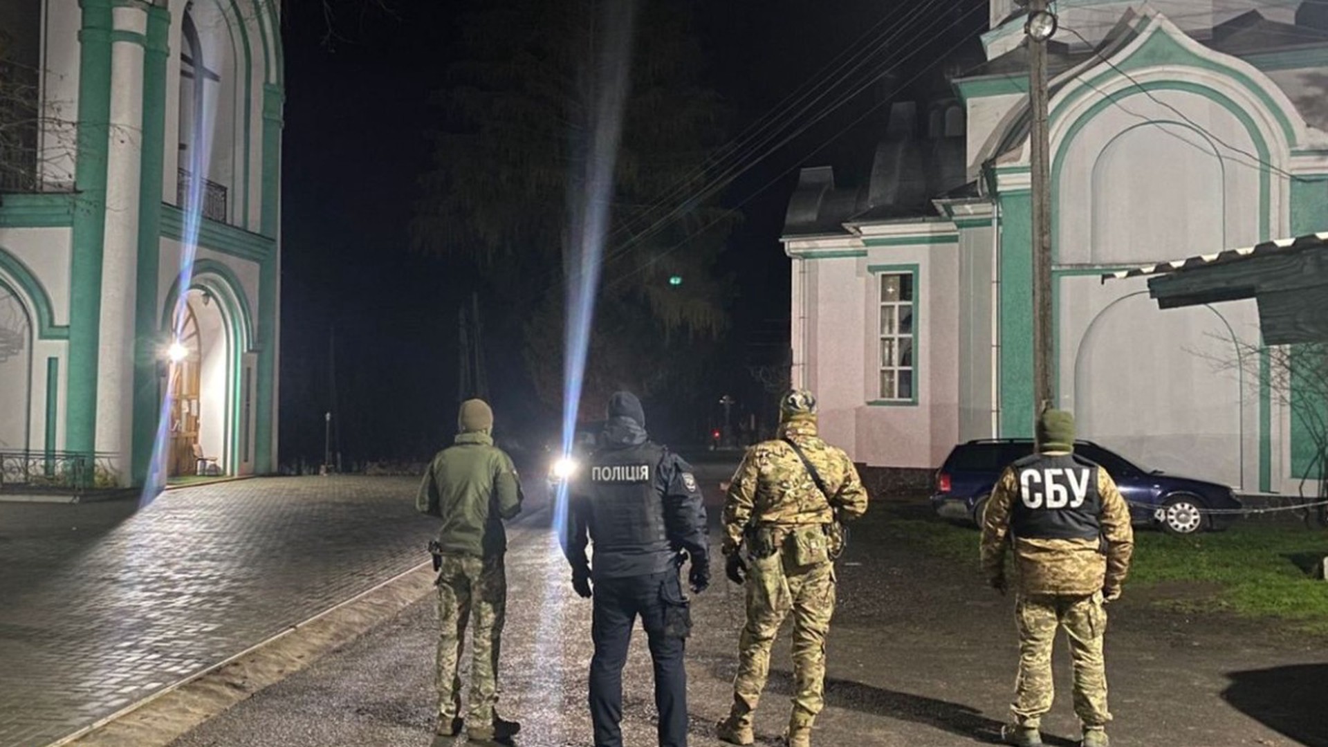 «Использует беспомощное состояние населения»: бывший украинский депутат о санкциях Зеленского против РПЦ