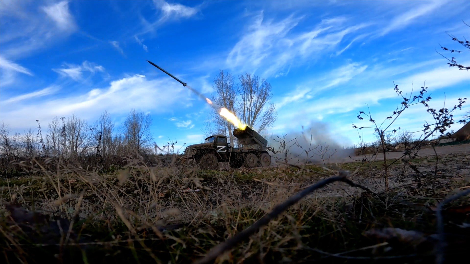 Российские войска применили новые РСЗО «Торнадо-Г» для уничтожения укрепрайона ВСУ на Марьинском направлении