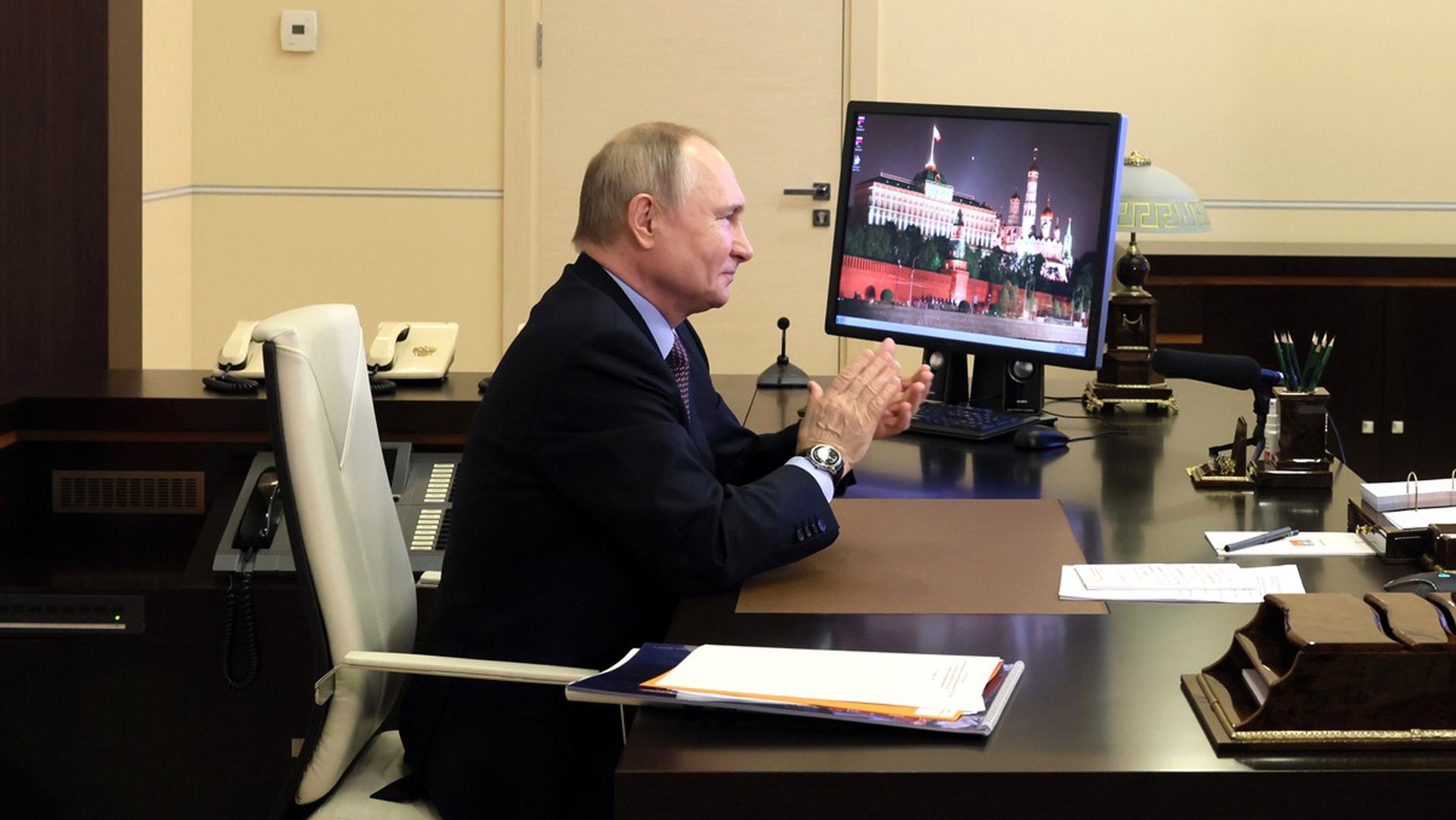 Путин поздравил премьер-министра и президента Индии с Новым годом