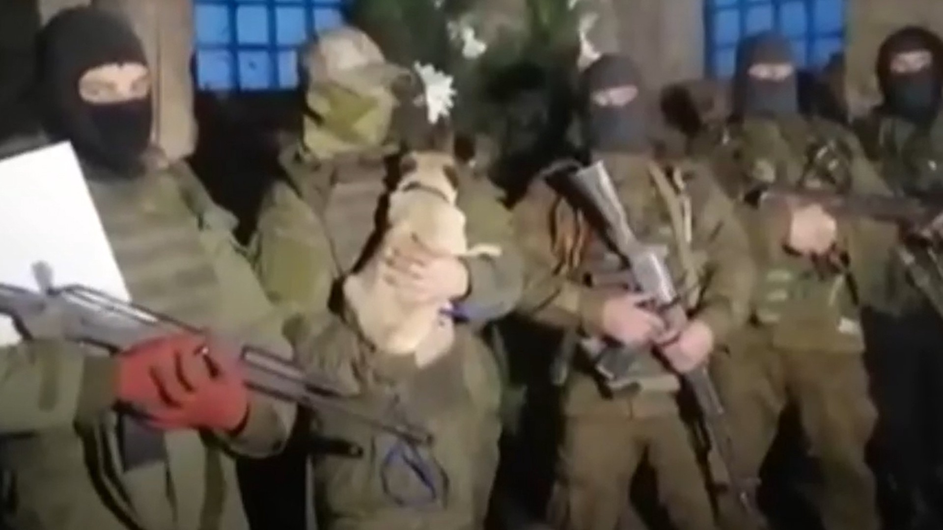 Севастопольская школьница передала свои сбережения бойцам СВО и получила от них в подарок собаку